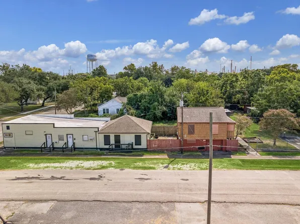 2507 3rd Ave N, Texas City, TX 77590