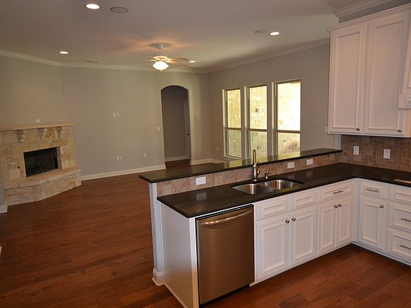 5th image of 4801 Lochinvar Ct