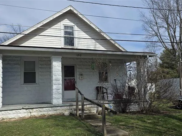 1210 W 11th St, Connersville, IN 47331