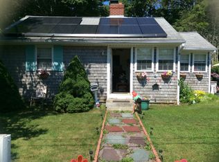 21 Pilgrim Ln, Hyannis, MA 02601