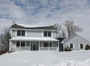 2155 Leslie Dr, Coralville, IA 52241