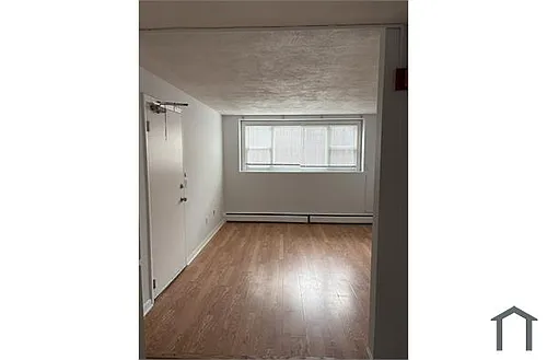89 Draper St Photo 1