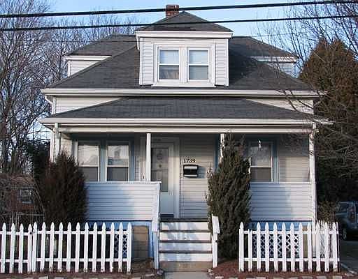 1st image of 1739 Smith St