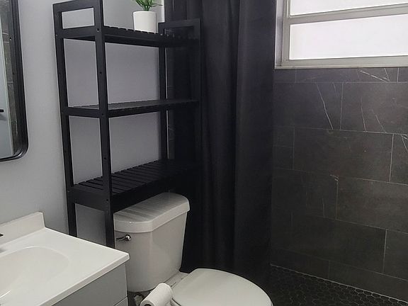 4th image of 316 SW 9th St #2