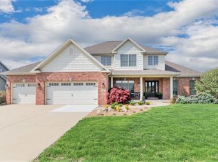 3202 Fiona Way, Bloomington, IL 61704