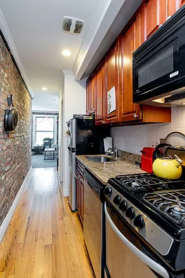 Rented by Compass | media 9