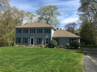 16 Jean Dr, East Lyme, CT 06333