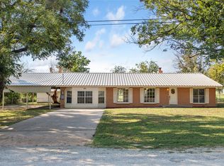 801 W Kyle St, Bangs, TX 76823