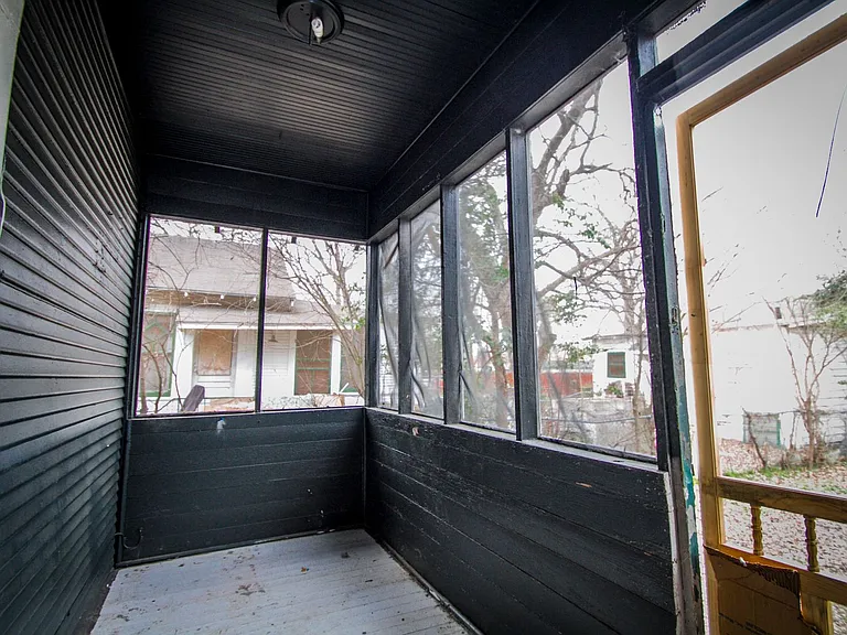 1727 Nolan St — Photo 9