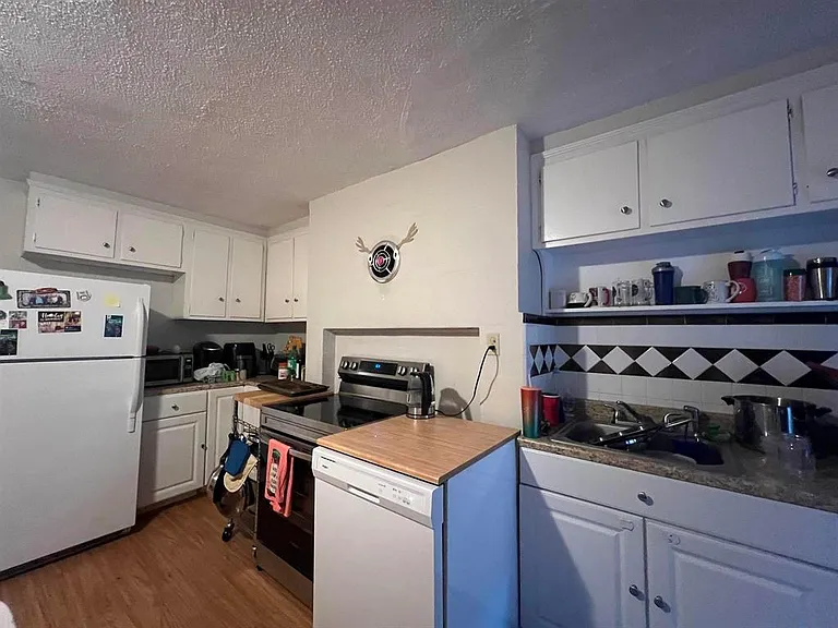 710 Hudson St #G — Photo 1