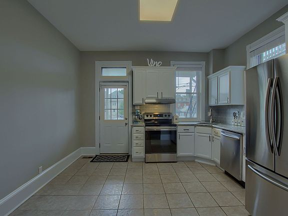 2nd image of 2026 Green St #1