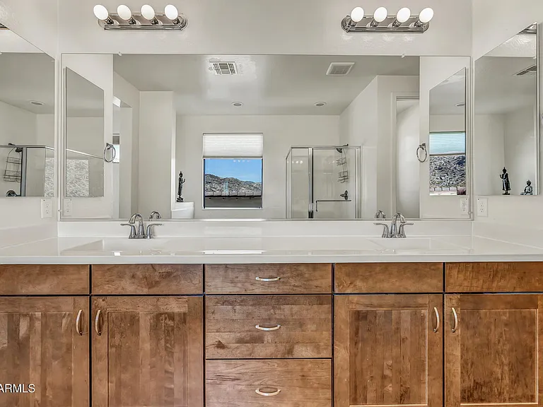 829 E Monte Way — Photo 28