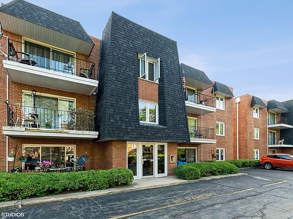3rd image of 10811 S Keating Ave APT 3NE