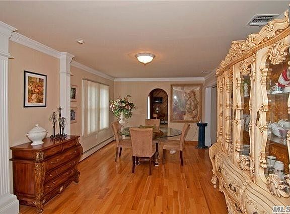 3rd image of 931 Sipp Ave