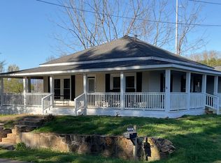 225 Rice St, Hiawassee, GA 30546