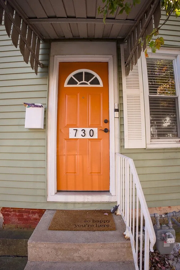 Cape Cod Standalone in Cabbage Hill! — Photo 2