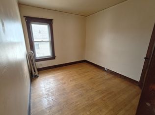 1118 S 14th St, Manitowoc, WI 54220