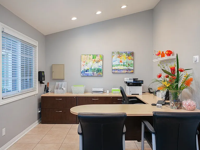 Crestwood Apartment Homes — Photo 30