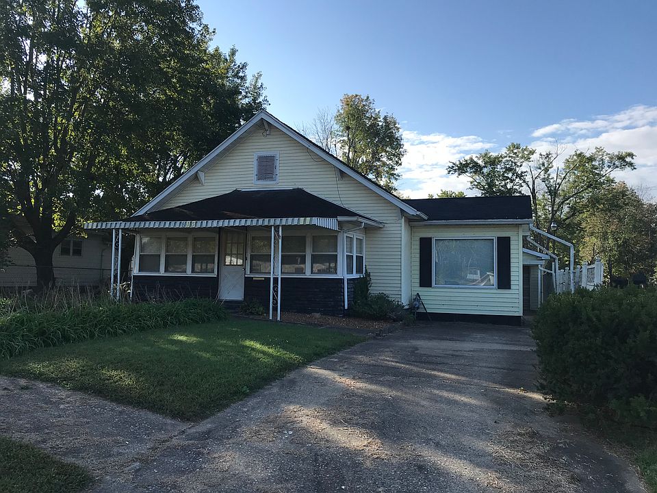 1st image of 815 Coxspur St