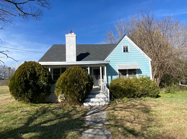 3542 S George St, Farmville, NC 27828