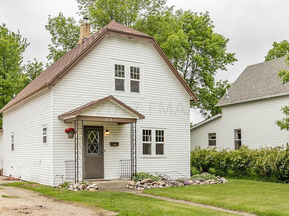 213 1st St NW, Ulen, MN 56585 Zillow