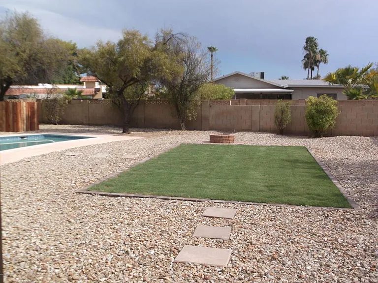 1855 E Loma Vista Dr — Photo 3