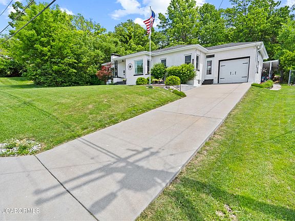 3rd image of 1417 Hough St