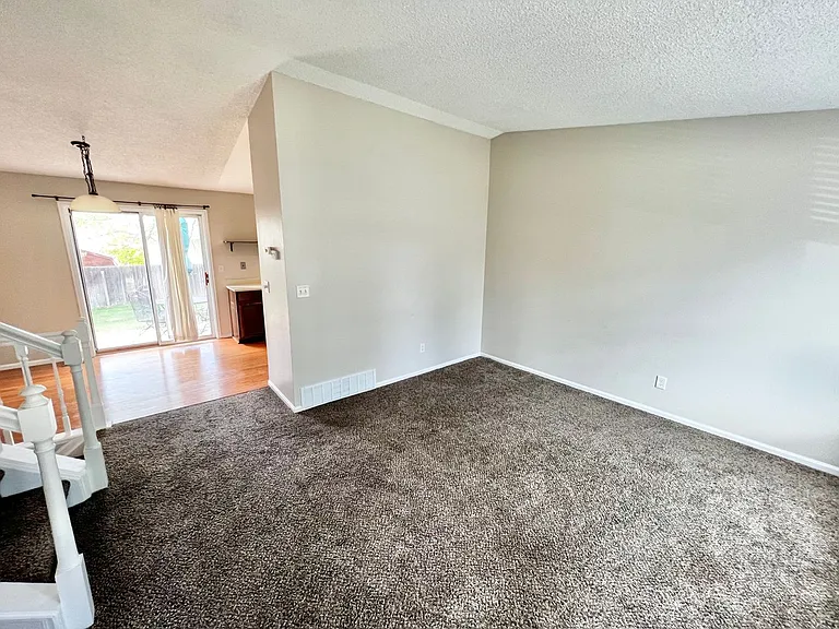 2336 Arctic Fox Dr — Photo 3