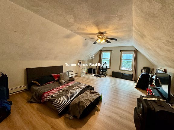 4th image of 132B George St