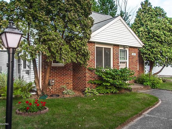 2nd image of 3323 Konkle St