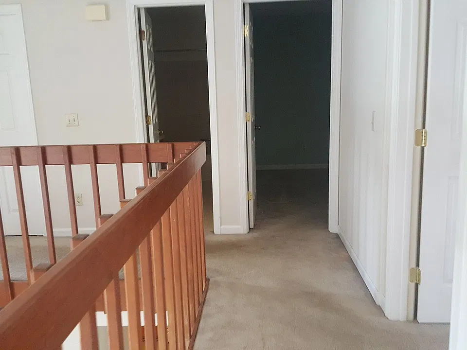 113 Silverleaf Ln