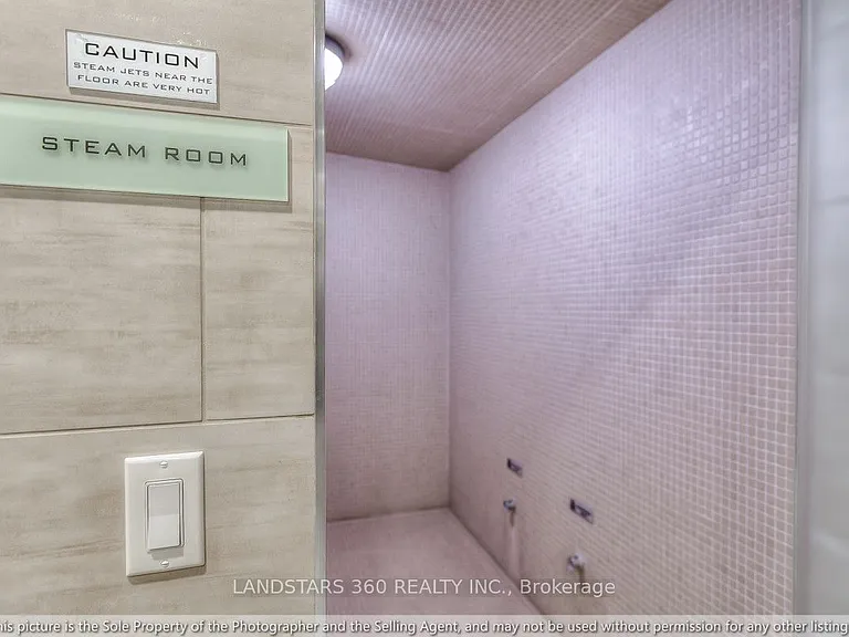 70 Roehampton Ave #2120 — Photo 24