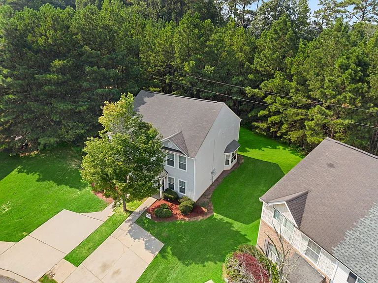 745 Outlook Way — Photo 32