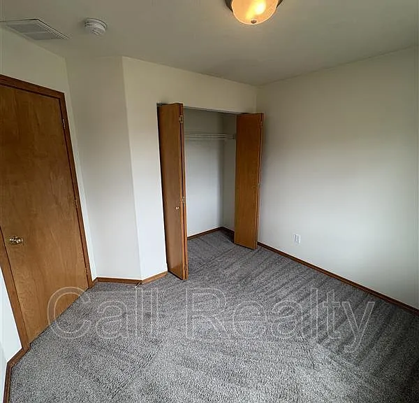 18716 E Augusta Ct — Photo 8