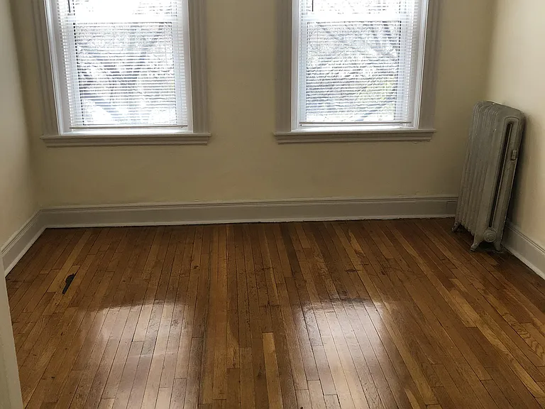 352 Riverway #8 — Photo 4