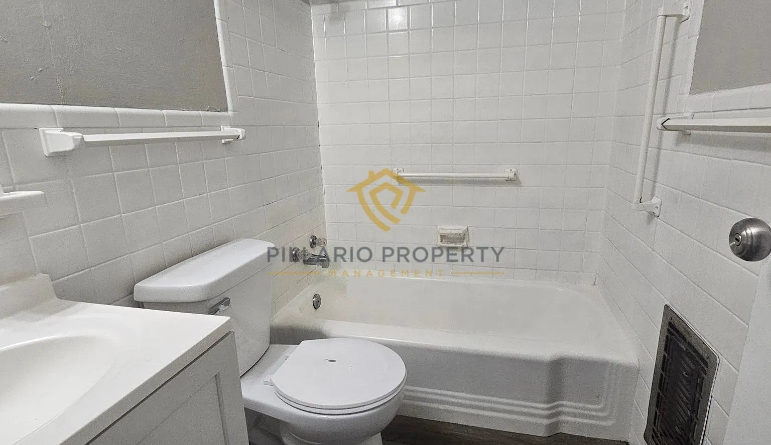 Move-In Special! Free First Month's Rent! Limited Time! Newly Renovated 1-Bedroom At Campbell Apa... — Photo 4