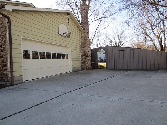 2nd image of 1859 Knollridge Ct