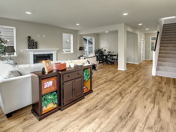 3rd image of 3908 Highlands Blvd