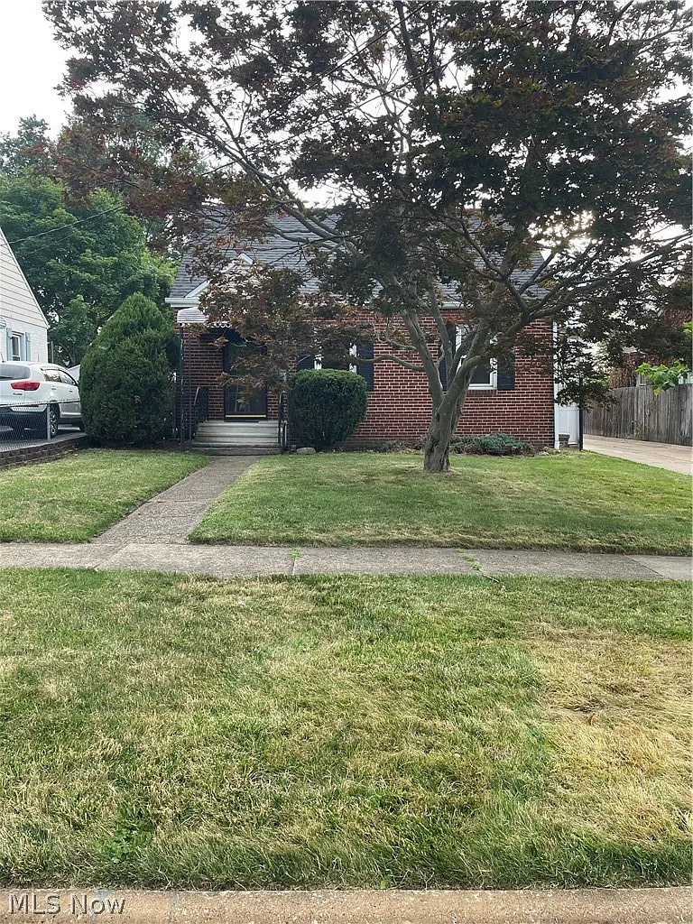 3 bed, 1898 sqft, $1,800 — Photo 3