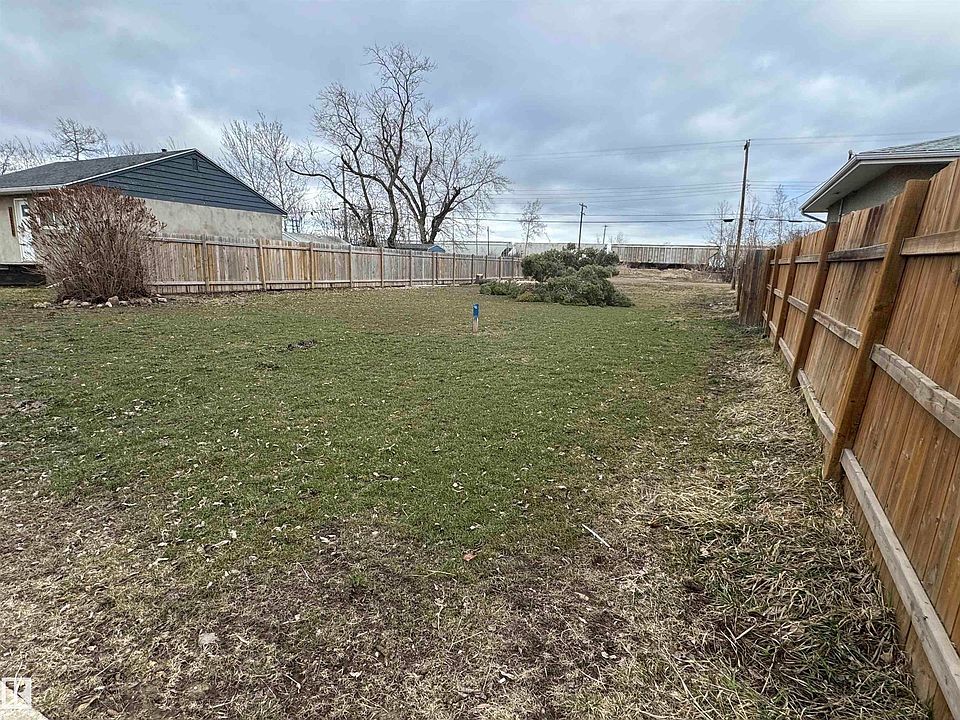 1st image of 10216 107th St