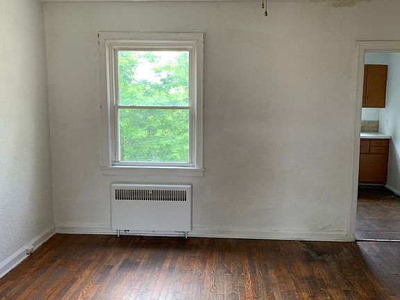 4th image of 3265 Sunset Blvd #4