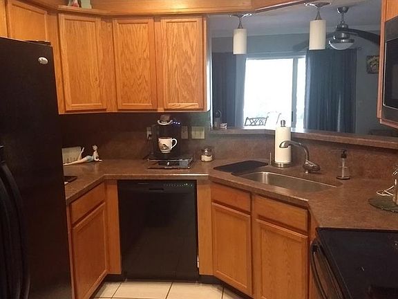4th image of 1324 Coral Park Ln