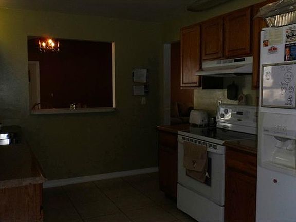 5th image of 640 McKinley Ct