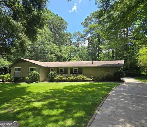 2527 Amalfi Dr, Conyers, GA 30012