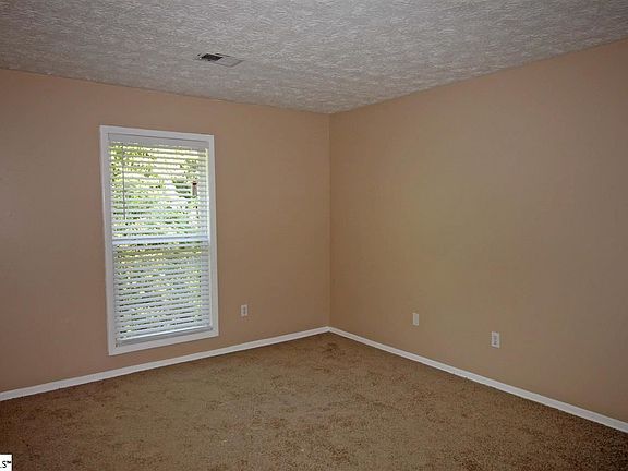 5th image of 3 Cadbury Ln