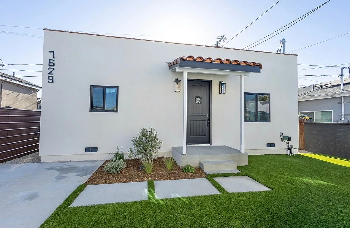 2 bed, 2.0 bath, 1628 sqft, $2,900 — Photo 1