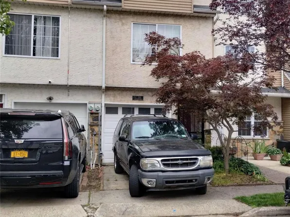 110 Long Pond Lane, Staten Island, NY 10304