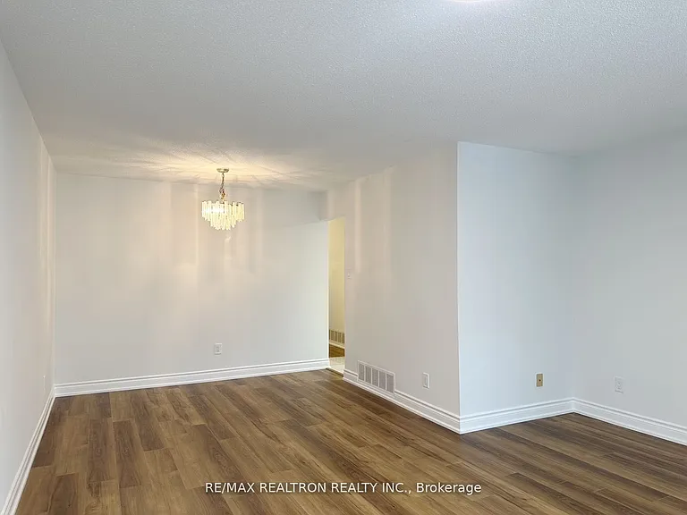 129 Sexton Cres #MAIN — Photo 21