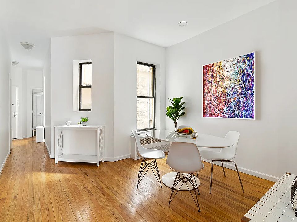 3 bed · 1 bath · 700 ft² in Crown Heights, Brooklyn