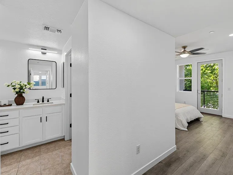 802 Garden St — Photo 8